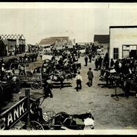 "[Photograph 2012.201.B0351.0470.]" Photograph. n.d. From The Gateway to Oklahoma History. https://gateway.okhistory.org/ark:/67531/metadc449491/m1/1/?q=oklahoma%20city%20land%20run (accessed November 16, 2023).