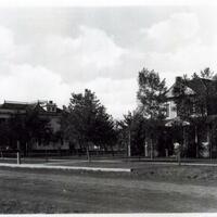 "West Grand Avenue in Ponca City, Oklahoma." Photograph. n.d. From The Gateway to Oklahoma History. https://gateway.okhistory.org/ark:/67531/metadc960986/m1/1/?q=ponca%20city%20homes (accessed November 30, 2023).