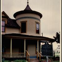 Sotherland, Paul, photographer. "[Photograph 2012.201.B0137.0044.]" Photograph. 1992. From The Gateway to Oklahoma History. https://gateway.okhistory.org/ark:/67531/metadc314692/m1/1/?q=%22Cleveland%20County%22 (accessed September 5, 2023).